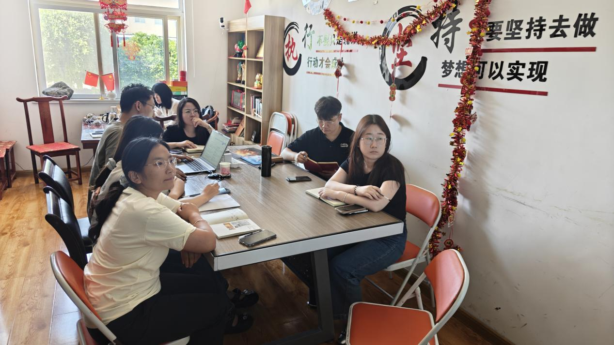 Jojo Team은 Alibaba Cutting-Edge AI 교육을 통해 글로벌 무역 전문 지식을 발전시킵니다.
