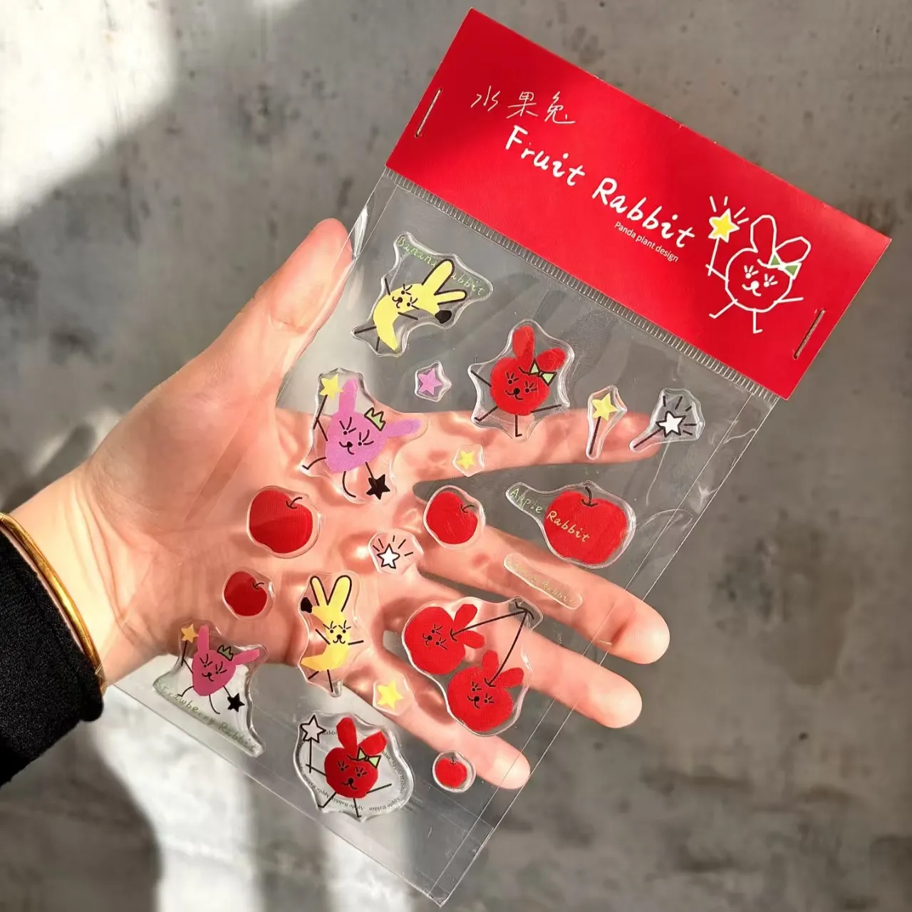 에폭시 라벨이 제품을 더욱 고급스러워 보이게 만드는 이유는 무엇입니까?